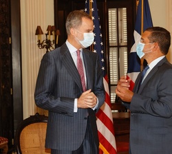 Don Felipe junto al Gobernador de Puerto Rico en el Palacio de Santa Catalina